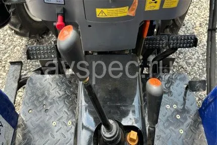 Трактор LOVOL TE 244 без кабины c погрузчиком